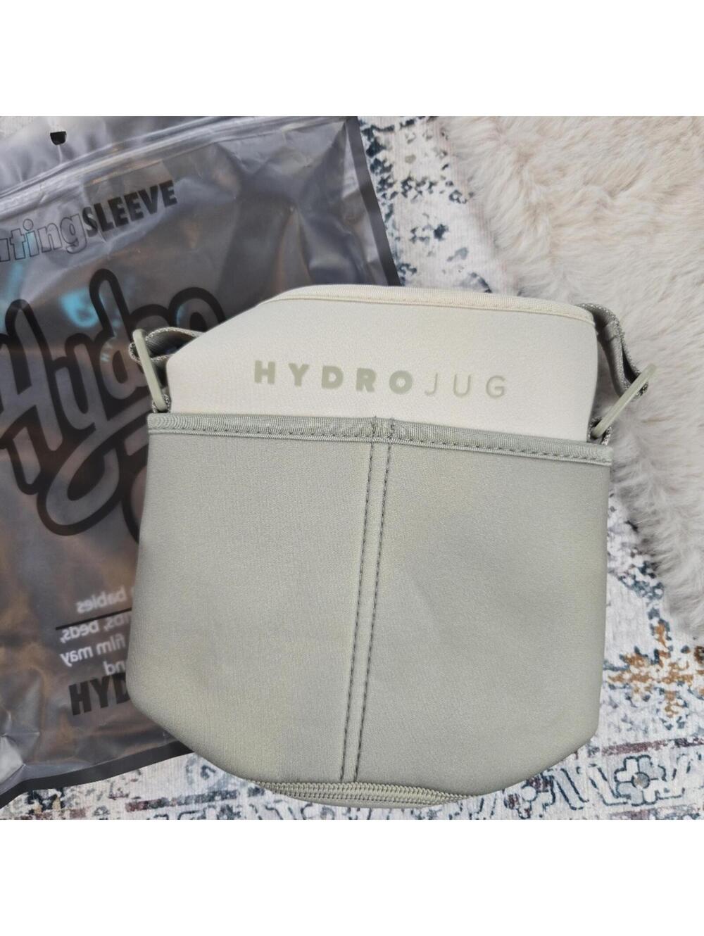 HydroJug Two-Toned Wheat & Sage Pro Sleeve - Picture 2 of 4